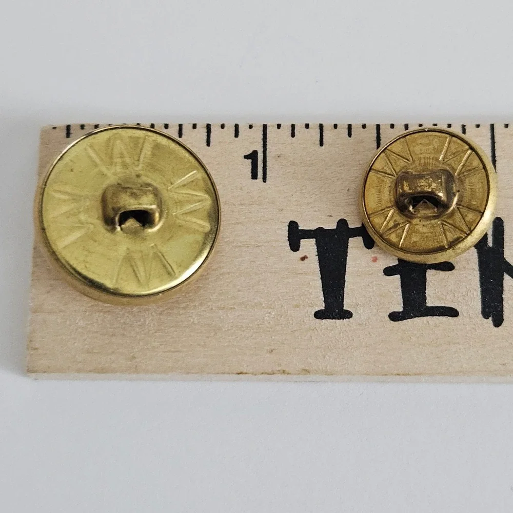 Hunt Valley Gold Tone Blazer Replacement Button Set of 8 Metal Embossed‎ Vintage
